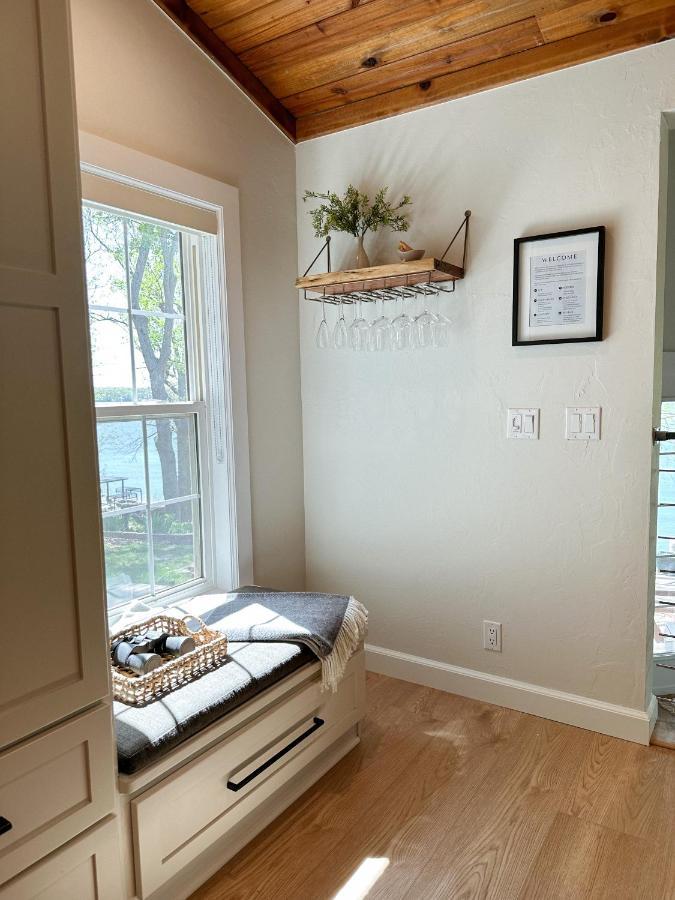 Newly Renovated 4B, 2.5 Bath Lakefront Home With South Grand Lake Views And Dock Vinita Exterior foto