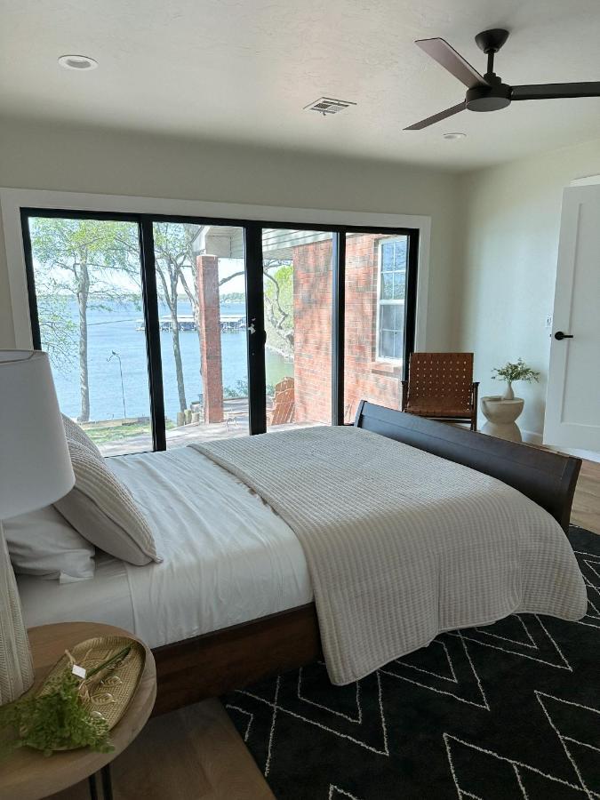 Newly Renovated 4B, 2.5 Bath Lakefront Home With South Grand Lake Views And Dock Vinita Exterior foto