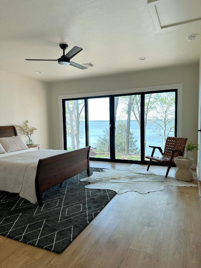 Newly Renovated 4B, 2.5 Bath Lakefront Home With South Grand Lake Views And Dock Vinita Exterior foto
