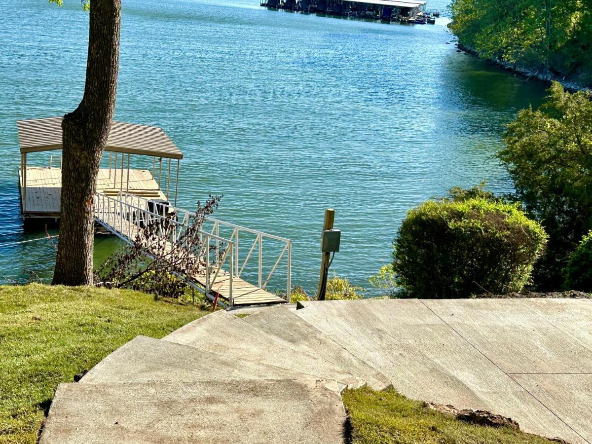 Newly Renovated 4B, 2.5 Bath Lakefront Home With South Grand Lake Views And Dock Vinita Exterior foto