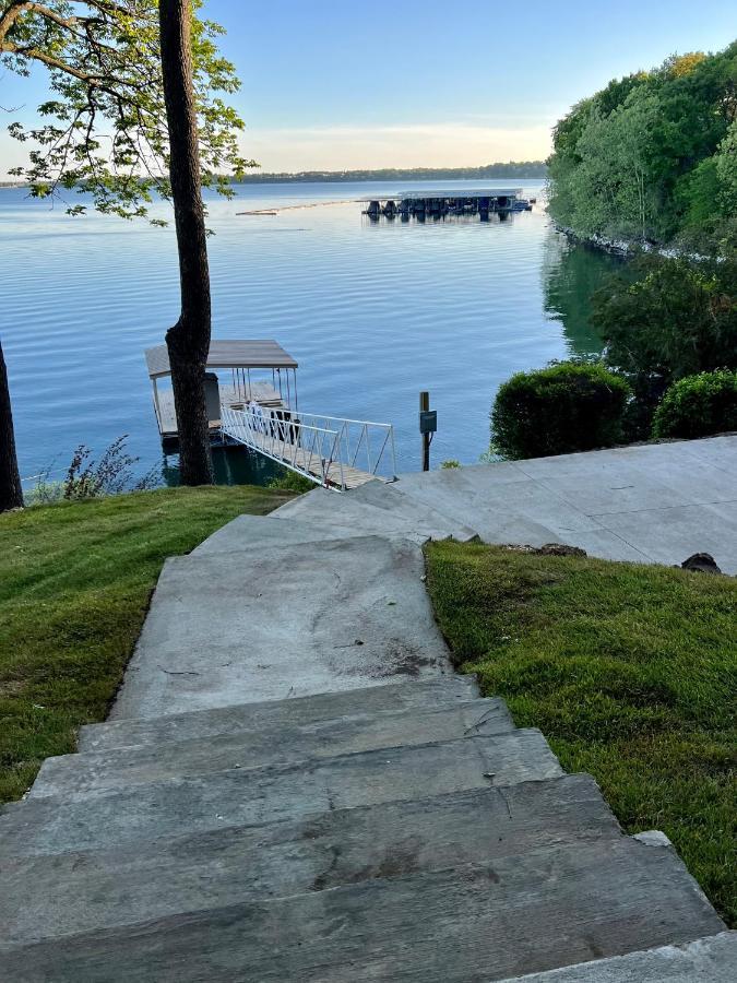 Newly Renovated 4B, 2.5 Bath Lakefront Home With South Grand Lake Views And Dock Vinita Exterior foto